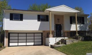 145 Chester St, Carlisle PA  17013-1085 exterior