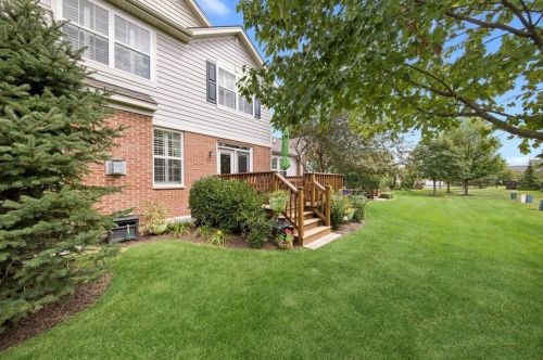 2069 John Paul Jones Ln, Lemont IL  60490-2104 exterior