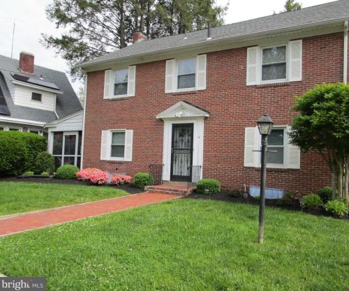 14 River Dr, Trenton, NJ 08618-5009