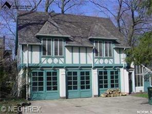 2755 Berkshire Rd, Cleveland OH  44106-3360 exterior