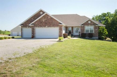 14 Mitch Ln, Corso, MO 63377-2581