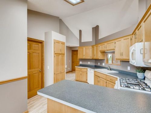 3231 Black Oak Dr, Saint Paul MN  55121-2334 exterior