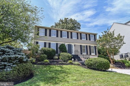 8407 Paige Glen Ave, Springfield VA  22152-3543 exterior