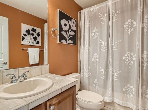 7880 Quatar Ct, Aurora CO 80015-5015 exterior