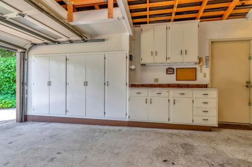 1888 Farndon Ave, Los Altos CA 94024-6948 exterior