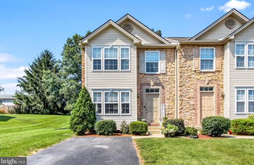 3588 Kortni Dr, York, PA 17315-4753