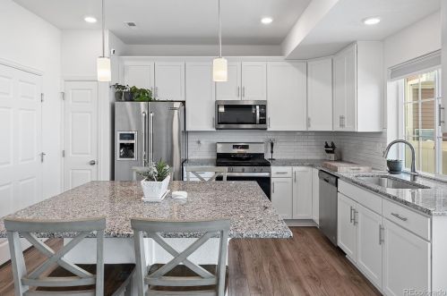 4568 Quemoy St, Aurora CO  80019-6025 exterior