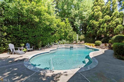 1500 Brookhaven Trce, Atlanta GA  30319-2557 exterior