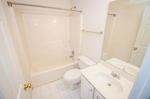 2865 Fairburn Cir, Atlanta GA  30331-6000 exterior