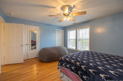 6 Mount Pleasant St, Derby CT  06418-2043 exterior