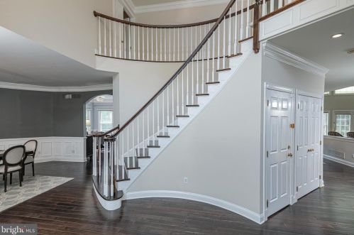 54 Ettl Cir, Princeton NJ  08540-2327 exterior
