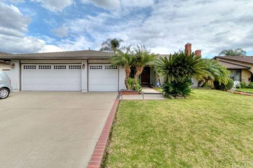 5034 Burnaby Dr, Covina, CA 91724-1403
