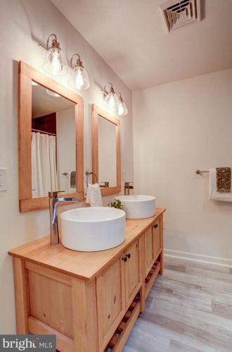 111 Eastman Ave, Lancaster PA  17603-4476 exterior