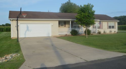 335 Potawatomi Dr, Tiskilwa, IL 61368-9523