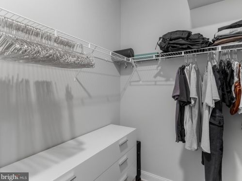 2131 10th St, Philadelphia PA 19148-5007 exterior