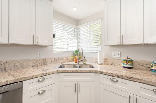 3732 Bennington Ct, Carlsbad, CA 92010-6558