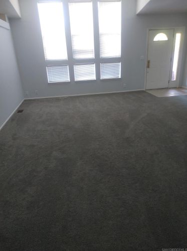 534 Rolling Hl Rd, Vista CA 92081-7513 exterior