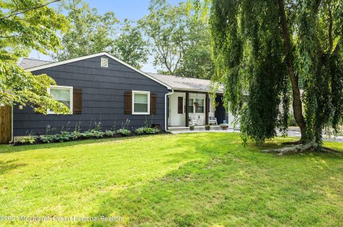 831 Clifton St, Lacey, NJ 08731-1229