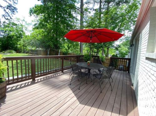 627 Hillpine Dr, Atlanta GA  30306-3222 exterior