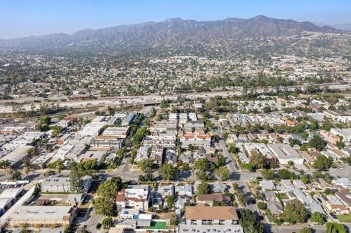 710 Milford St, Glendale CA  91203-1534 exterior
