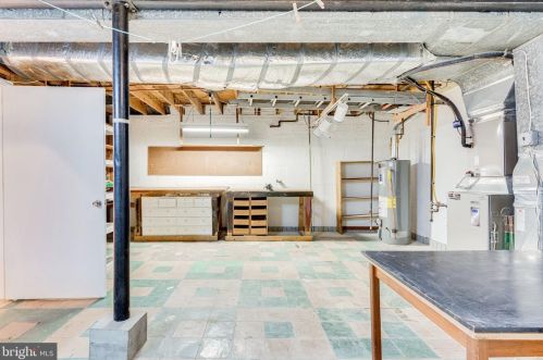 10408 Insley St, Silver Spring MD 20902-4936 exterior