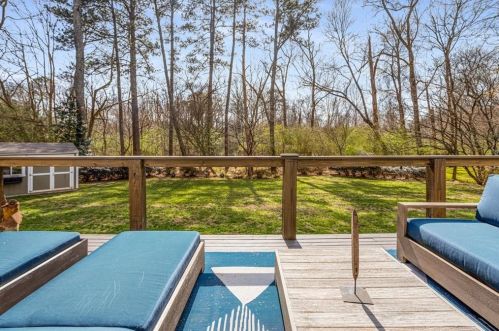 935 Landmark Dr, Atlanta GA  30342-2405 exterior