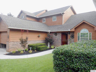 1212 Secretariat Dr, Morristown, TN 37814-2211