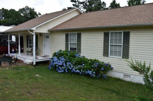 3629 Davis Bridge Rd, Gainesville, GA 30506-4248