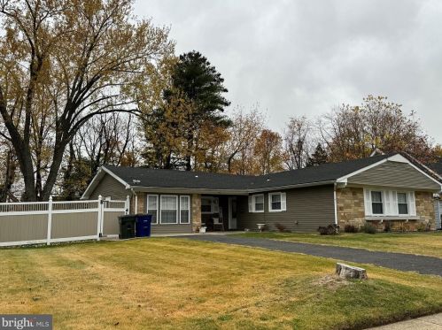 71 Harrington Cir, Willingboro, NJ 08046-1823
