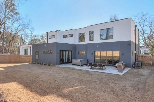 2135 Marann Dr, Atlanta GA  30345-3536 exterior