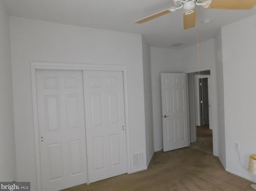 203 Meadowlark Dr, Trenton NJ  08690-3569 exterior