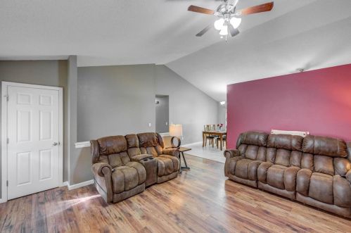 3972 Swaller Rd, Imperial, MO 63052-1144