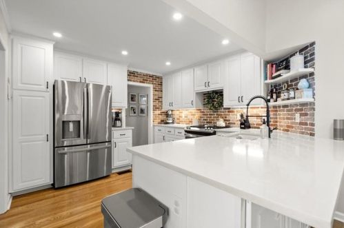 2122 Belvedere Dr, Atlanta GA  30318-1704 exterior
