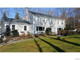 6 Messex Ln, Weston, CT 06883-1932