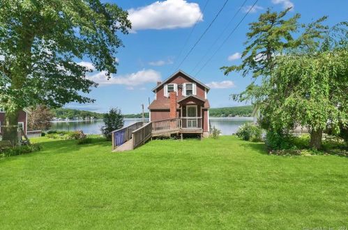 14 Private Grounds Rd, Ellington, CT 06029-2911