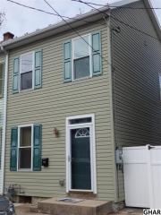 139 Penn St, Carlisle, PA 17013-2435