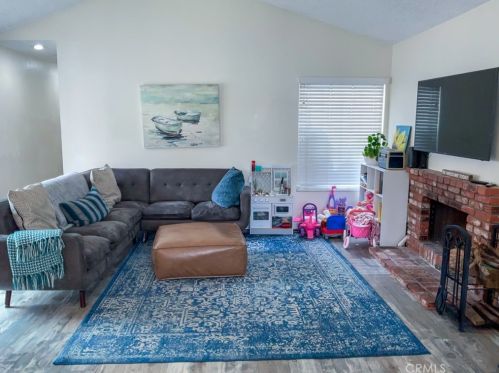 11568 Freedom Trl, Riverside CA  92503-5066 exterior