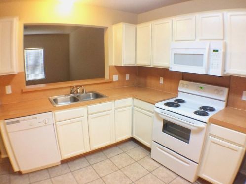 807 Ventura Park, Irving TX  75061-7584 exterior