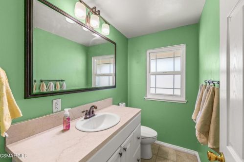 2272 Morley St, Simi Valley CA 93065-3631 exterior