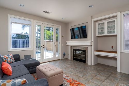 43700 Calabro St, Temecula CA  92592-4327 exterior