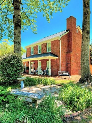 2682 Foxglove Dr, Marietta, GA 30064-4544
