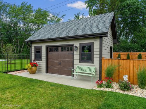 740 67th Pl, Willowbrook IL  60527-5307 exterior