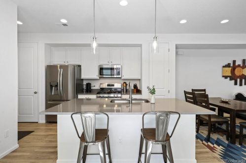 23611 5th Dr, Aurora CO  80018 exterior