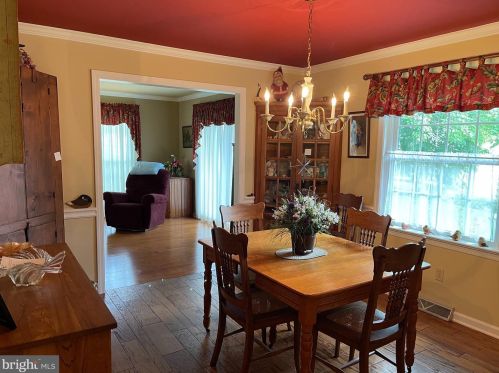 737 Village Rd, Lancaster PA  17602-1624 exterior