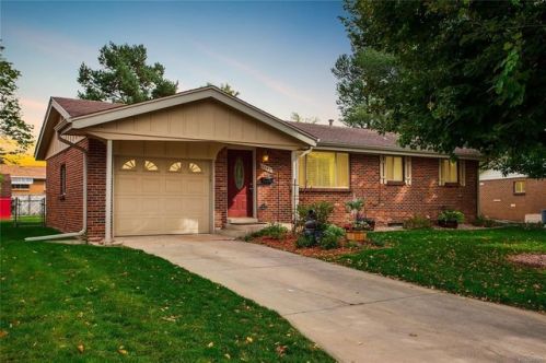 8233 Arkansas Ave, Denver CO  80232-5325 exterior