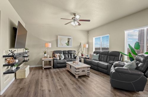 9724 Eagle Creek Cir, Denver CO  80022-6223 exterior