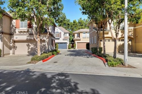 46 Danbury Ln, Irvine CA  92618-3972 exterior