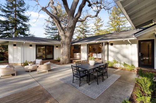 1330 Fairway Dr, Los Altos CA 94024-5358 exterior