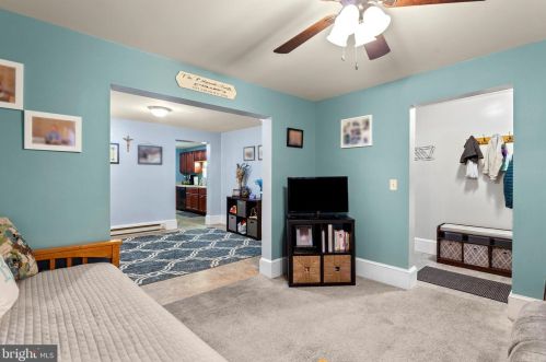 324 Walnut St, Lancaster PA  17602-2438 exterior