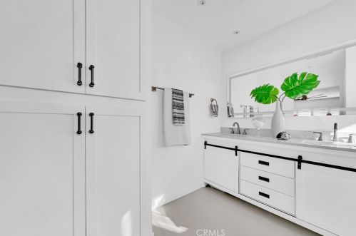 8696 La Playa Cir, Santa Ana CA 92708-5010 exterior